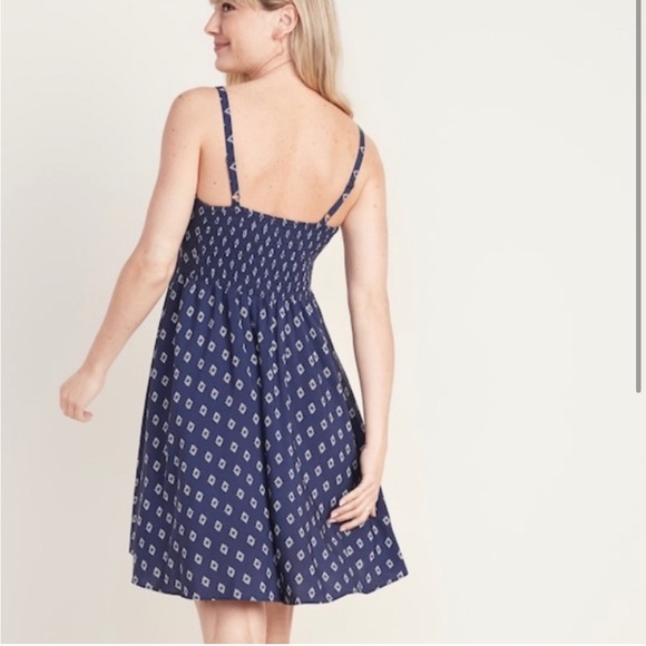 Old Navy cami dress in navy blue print - Picture 2 of 5
